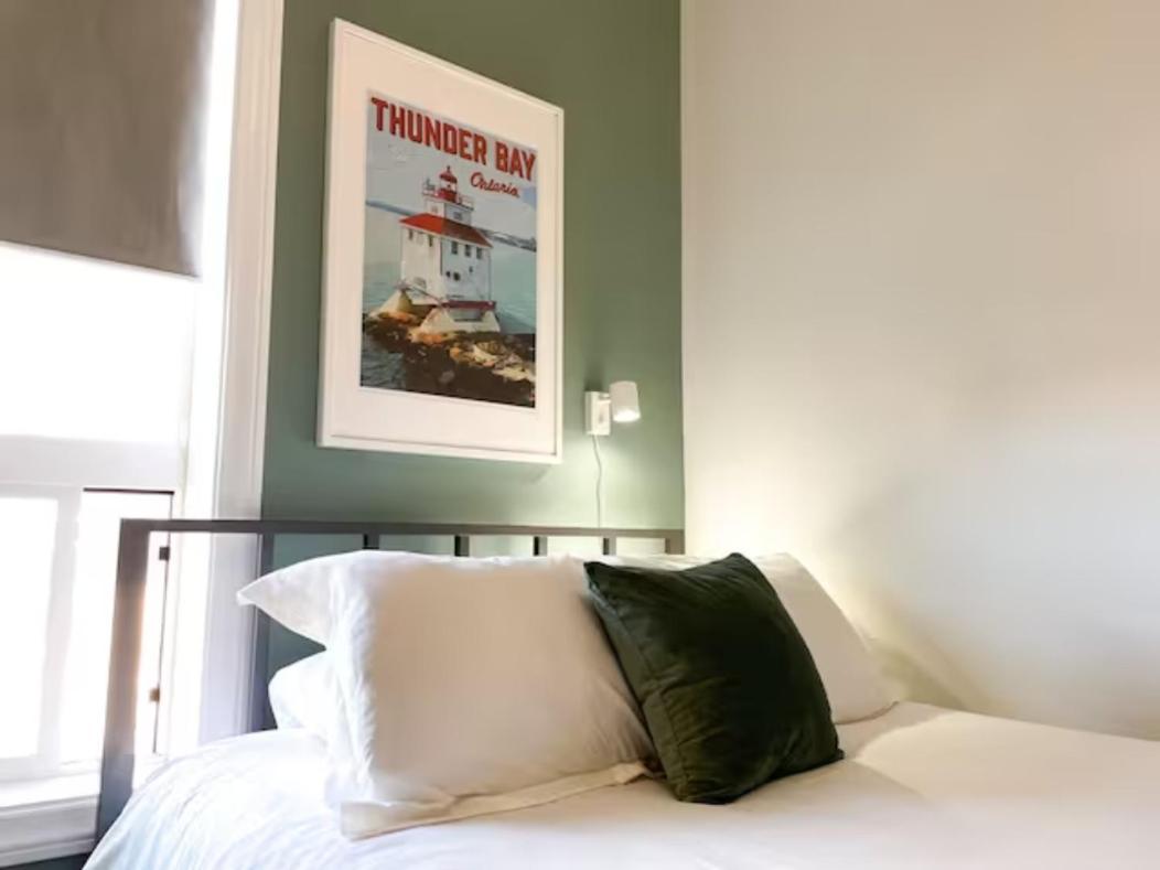 Lake Superior Boutique Hotel Thunder Bay Exterior photo